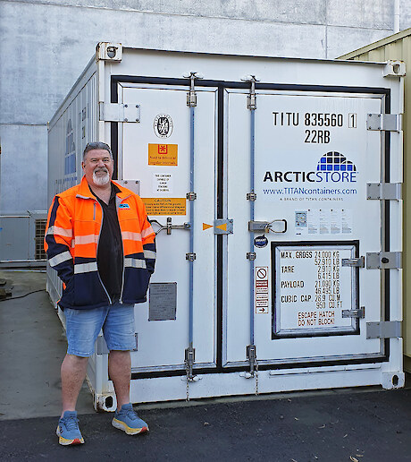 Steve Bamford of Boxman Christchurch in front of the TITAN refrigerated container, or ‘reefer’, that contains the bulk of the sample material. This reefer is capable of keeping contents at -40°C. This is very important for ensuring the integrity of scientific specimens long-term, as animal tissues are not fully frozen at normal freezer temperatures. Photo: R. Eisert